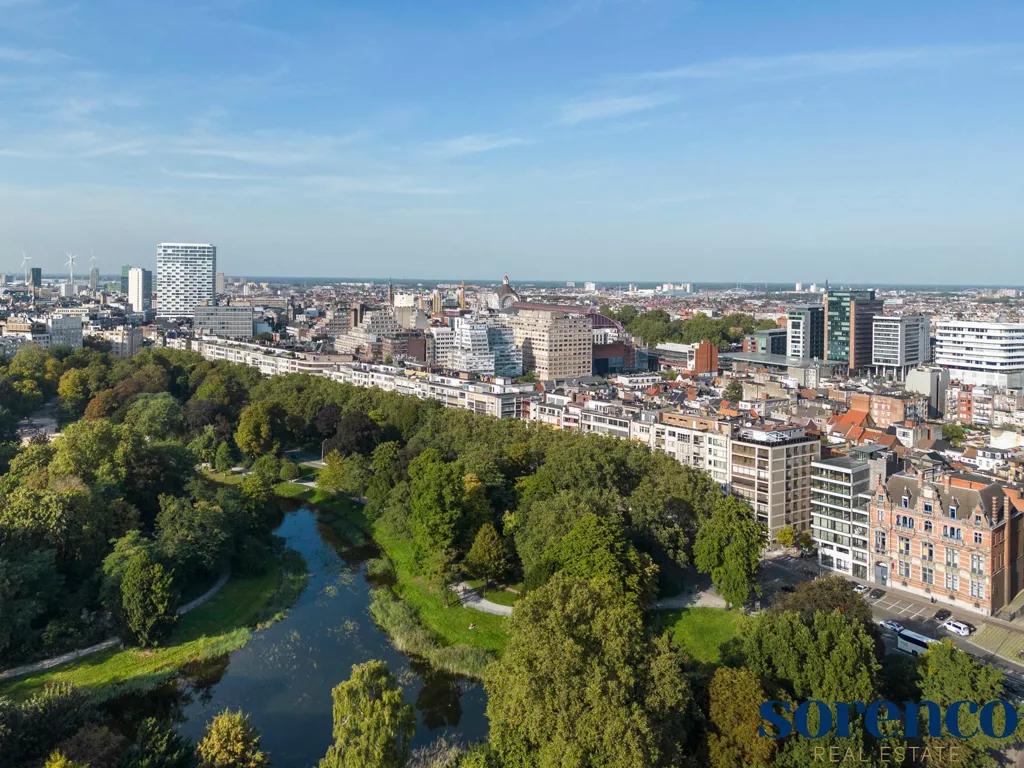 Vue aérienne - Penthouse avec Terrasse Panoramique à Anvers