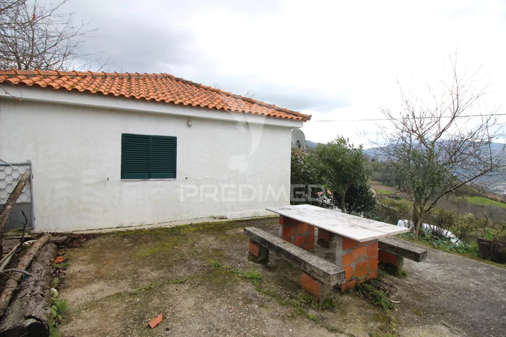 Extérieur - Douro Vineyard with Water Source in Resende