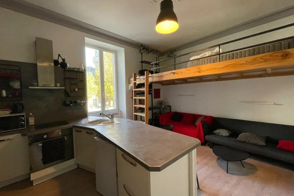 Cuisine - Studio au Centre de Grignan avec Hauteur sous Plafond
