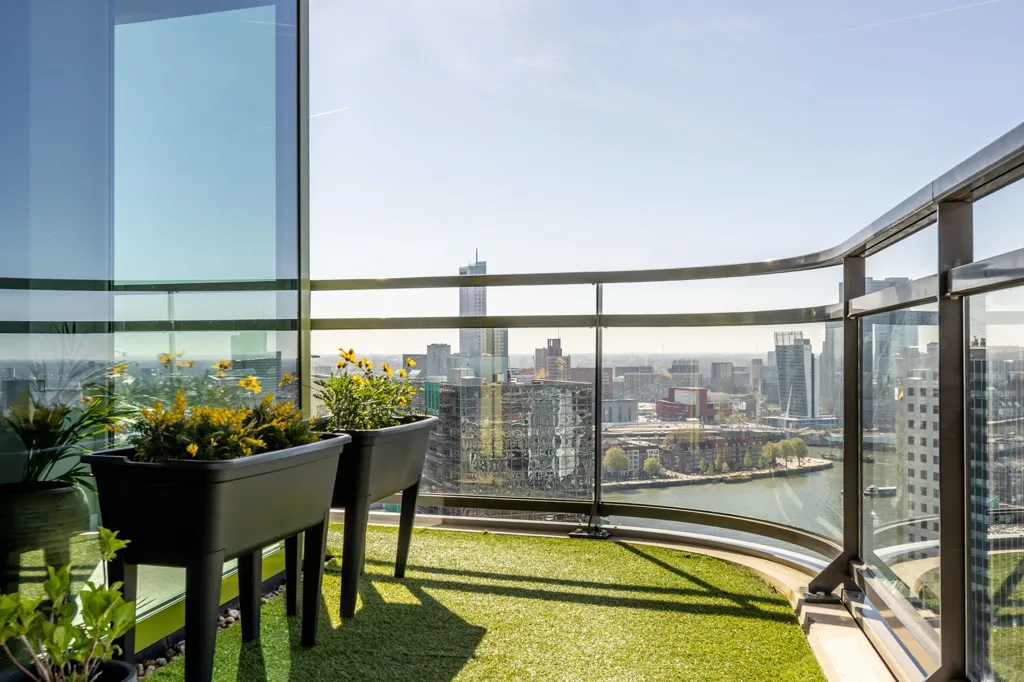 Terrace - Apartment with Skyline View on 27th Floor in Rotterdam