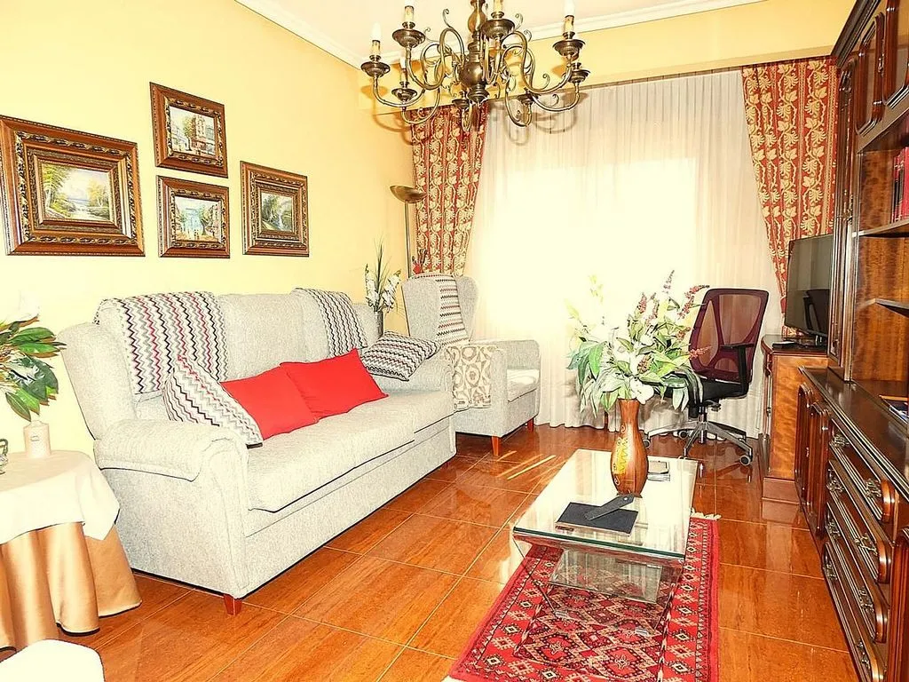 Séjour - Apartment with Balcony in Arrontegi Centre