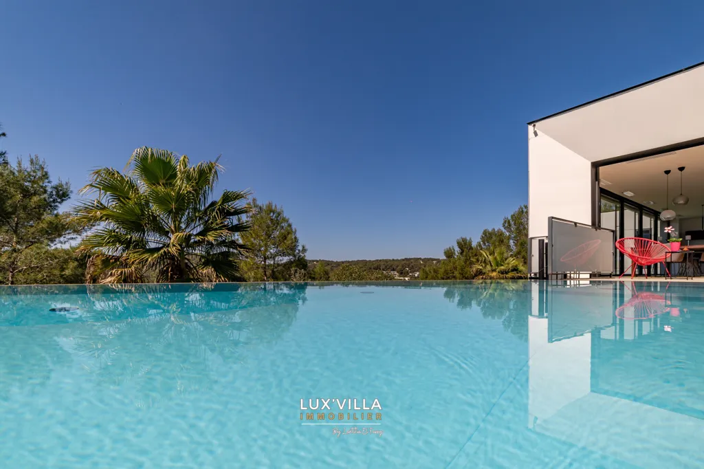 Piscine - Villa d'Architecte Connectée avec Vue Panoramique à Montferrier-sur-Lez