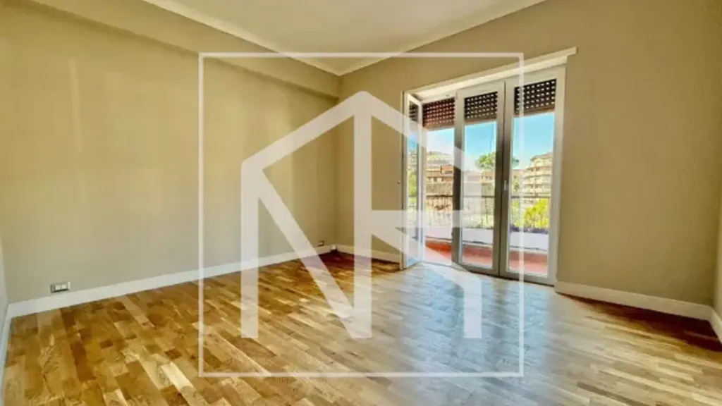 Toad - Ristruttured Apartment with Balcony in Rome