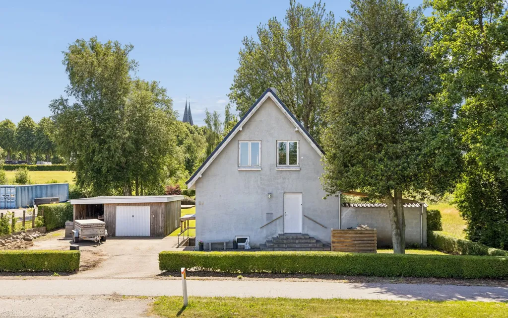 Exterior - Central Villa with South-Facing Garden in Broager