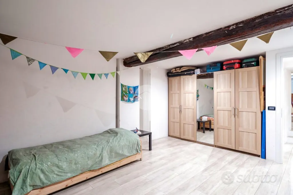 Chambres - Rustic-Style Flat with Courtyard in Brescia