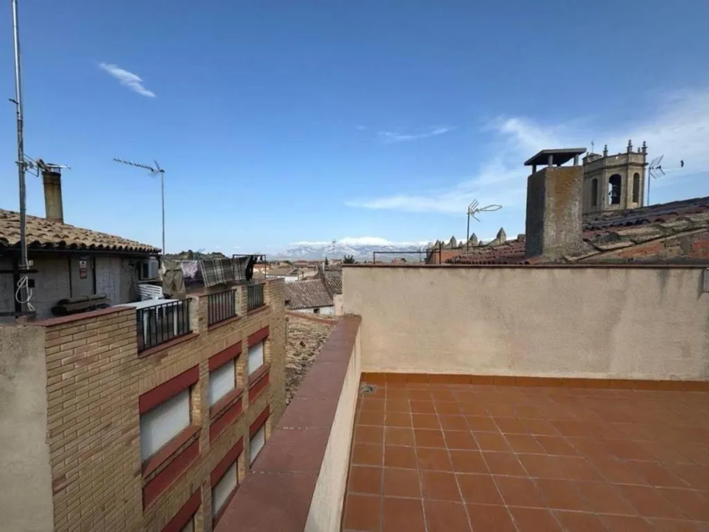 Terrass - Rustic Semi-Detached House with Mountain Views in Cretas