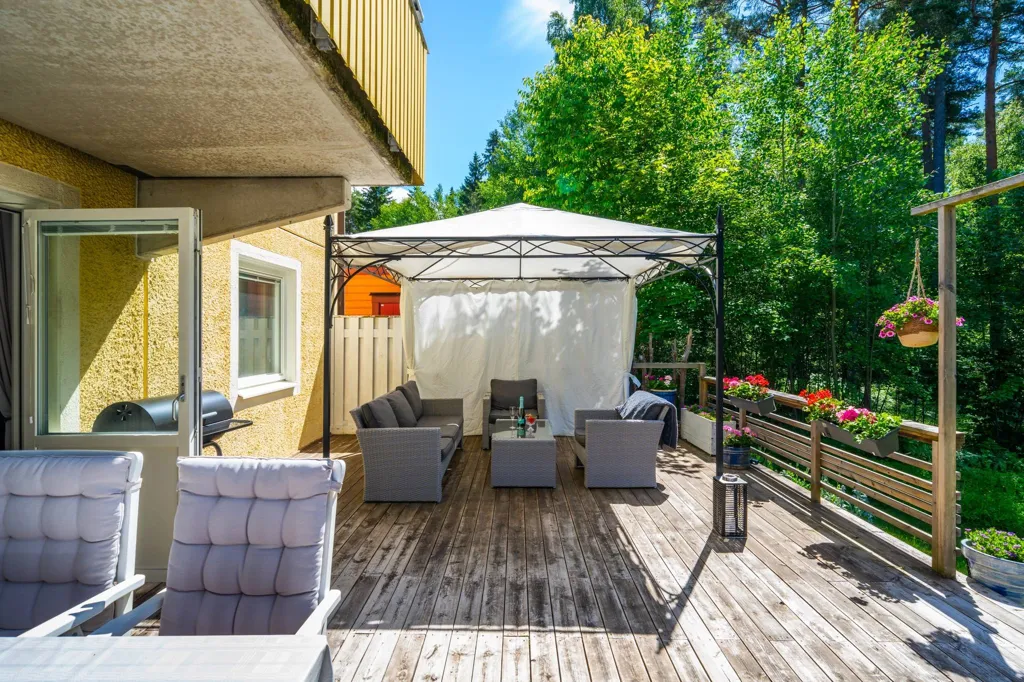 Terrasse - Apartment with Garden in South-West Järfälla