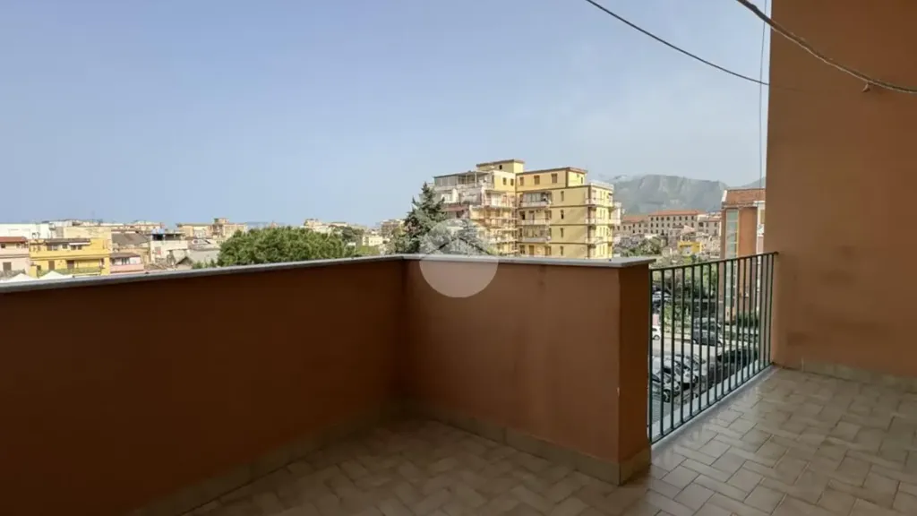 Balcon - 3-Bedroom Apartment with Parking in Palermo