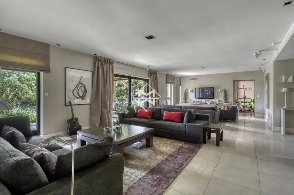 Elutuba - Luxury Villa with Pool in Ramatuelle