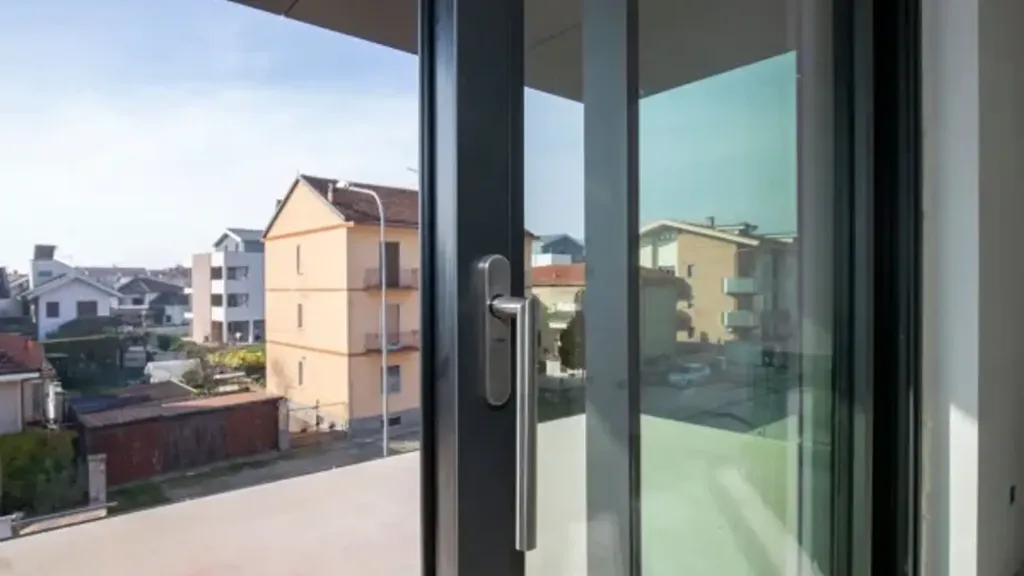 Rõdu - Modern Apartment with Garden in Orbassano