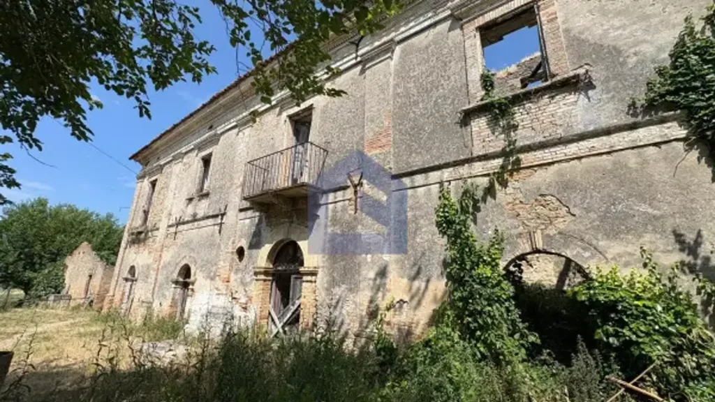 Välivaade - Rustic Casale for Restoration in San Vito Chietino