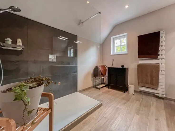 4-bedroom house in BE