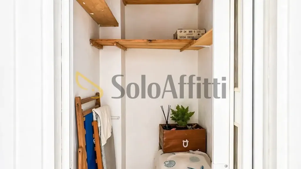 Pesuköök - Armed Trilocale with Balcony in Naples