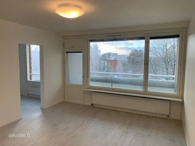 Pièces - Modernised Apartment with Balcony in Mellunkylä