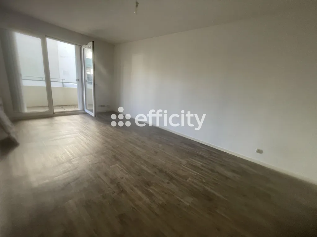 Magamistoad - Ground Floor Flat with Terrace in Nantes Centre