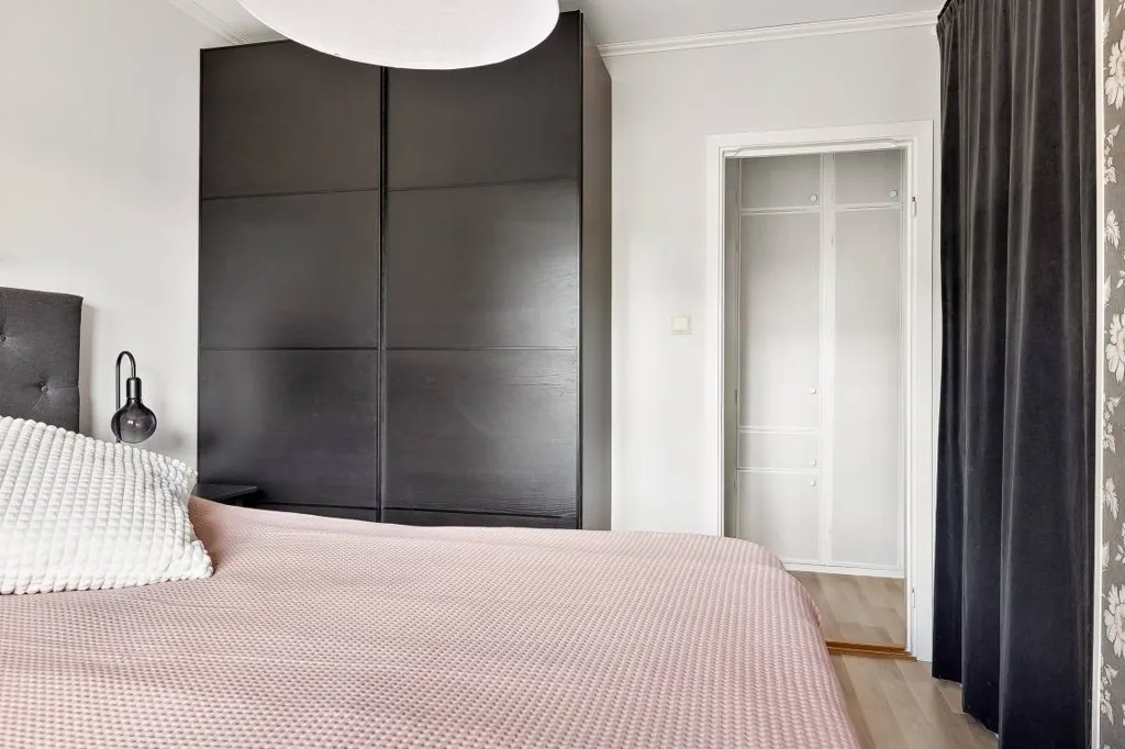 Magamistoad - Apartment with Balcony in Enköping