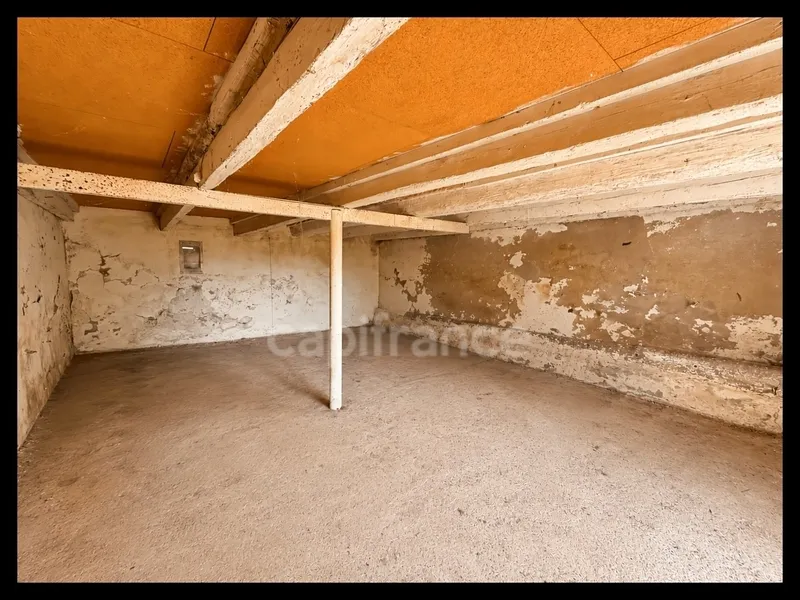 Toad - Rustic House with Balcony in Saint-Vallier