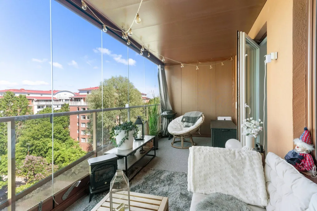 Balcon - Apartment with West-Facing Balcony in Stockholm