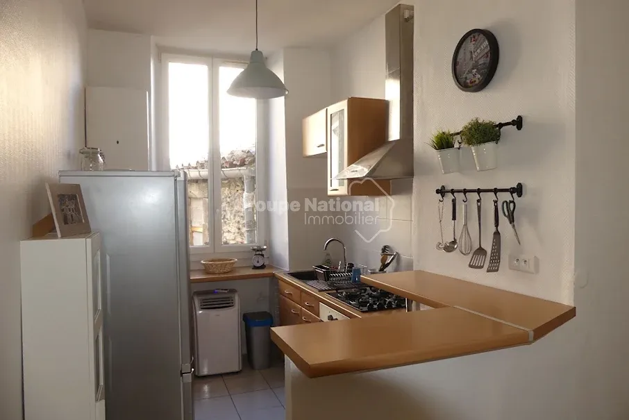 Köök - Charming 2-Bedroom Apartment in Nîmes