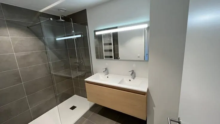 Salles de bain - Appartement Moderne avec Terrasse à Louvain-la-Neuve