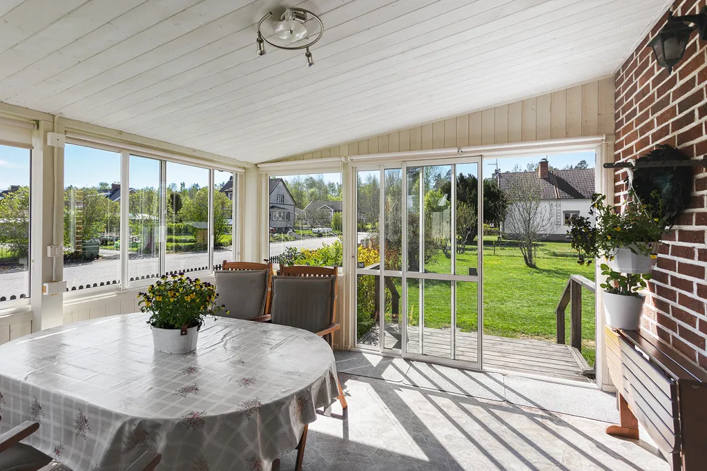Terrass - 1955 Villa with Garden in Laxå