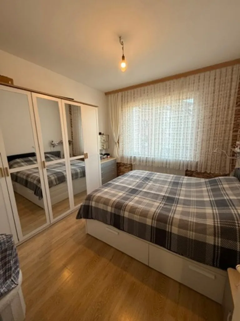 Chambres - Appartement avec 2 Chambres à Schaerbeek