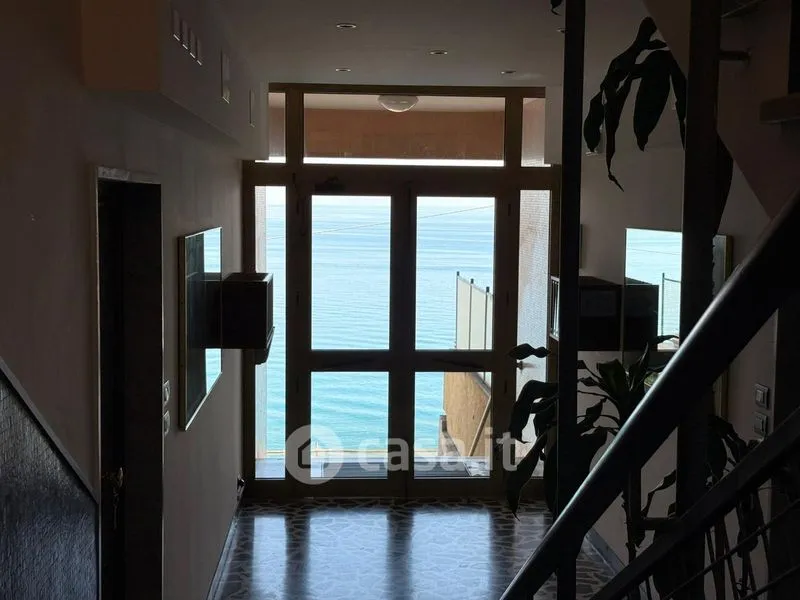 Esik - Rustic Apartment with Sea View in Voltri