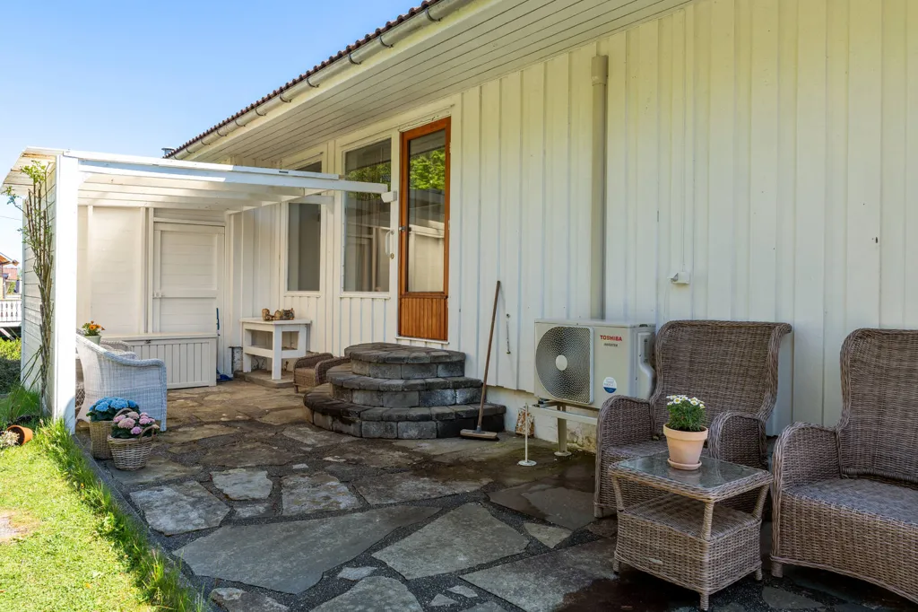 Terrazza - Quiet Villa with Garden in Langevåg