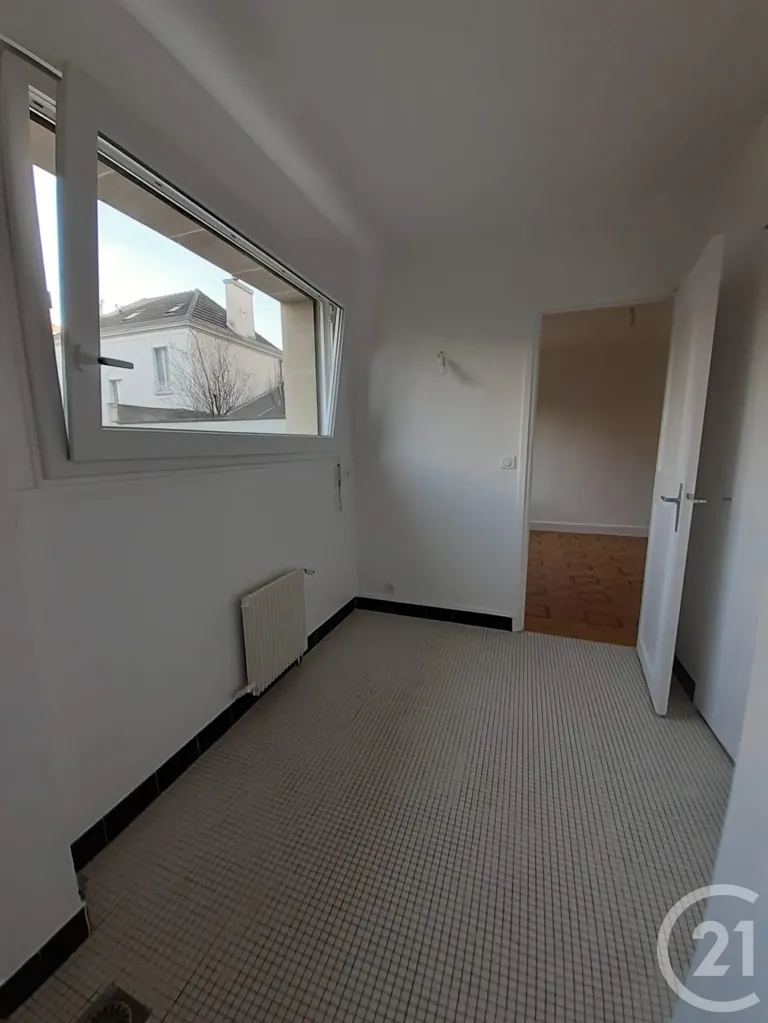 Toad - Studio with Courtyard View in Saint Mandé