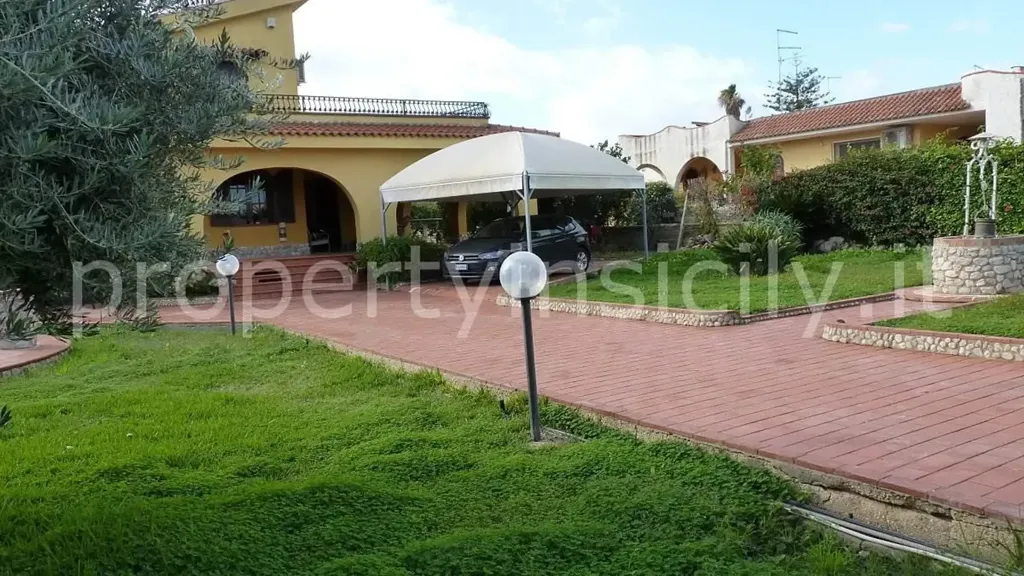 Aed - Villa with Sea View in Siracusa