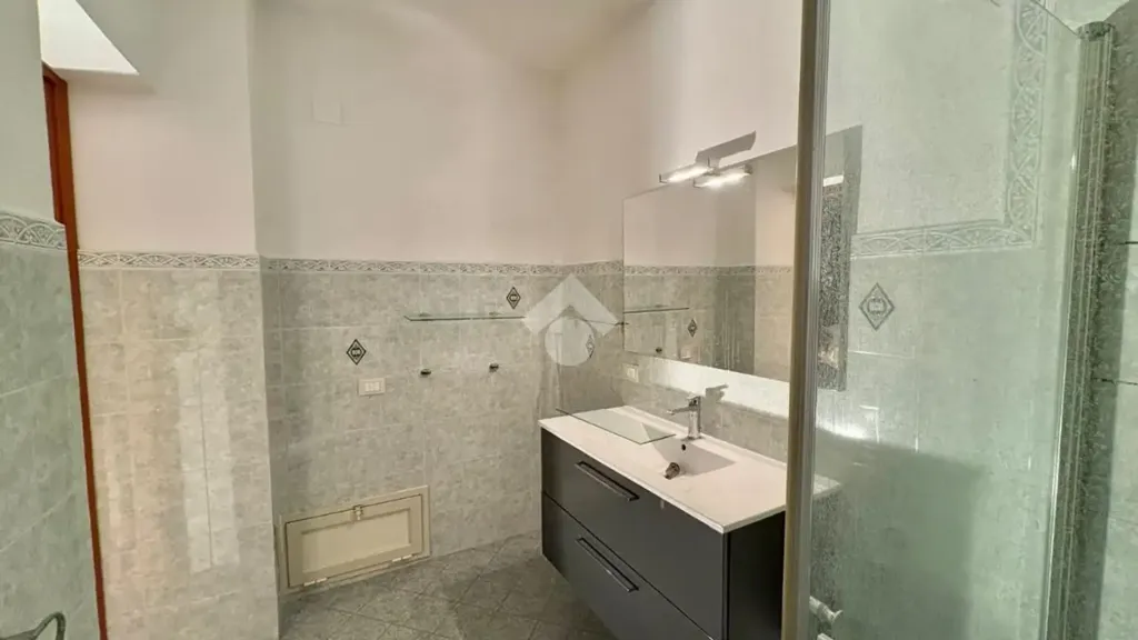 Bathrooms - Rustic 2-Bedroom Flat in Palermo