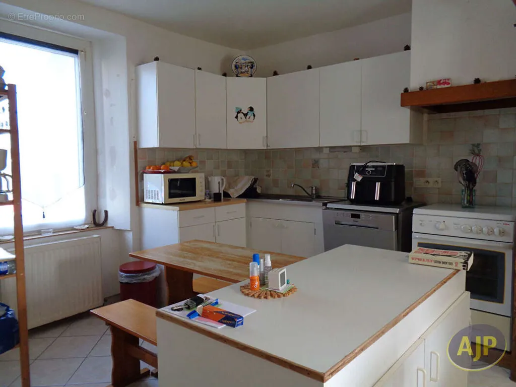 Appartement 9 pièces à Plumelec
