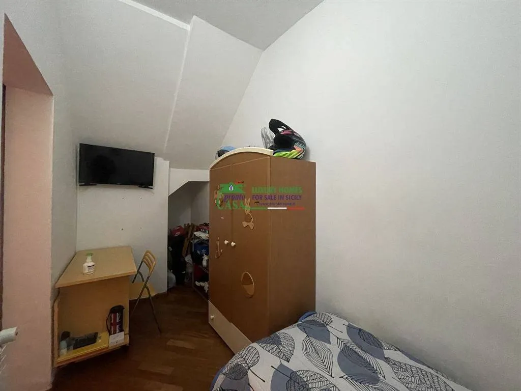Magamistoad - Fully Renovated House with Balcony in Ragusa