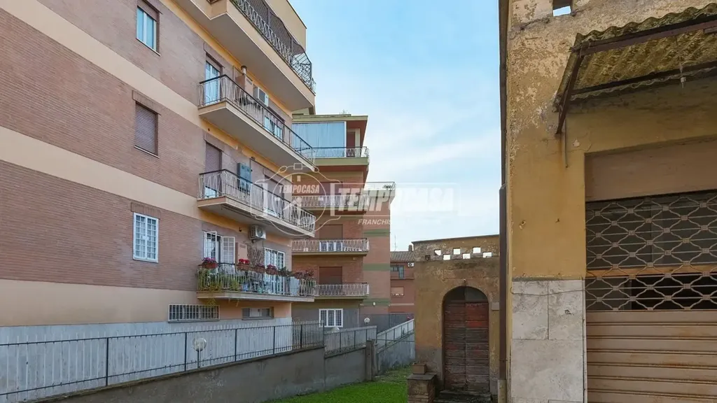 Aed - Rustic Penthouse with Terrace in Rome