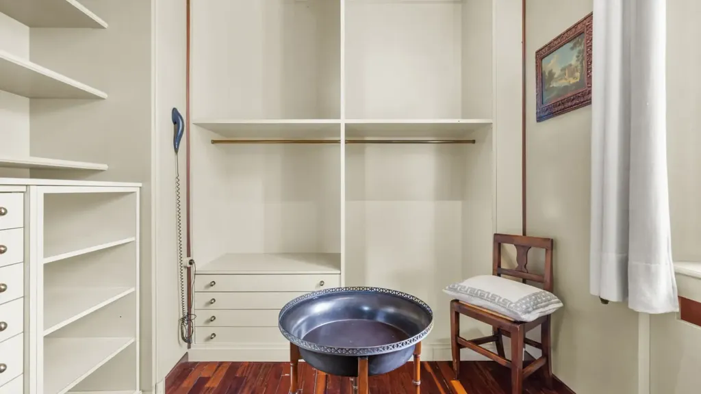 closet_dressing
