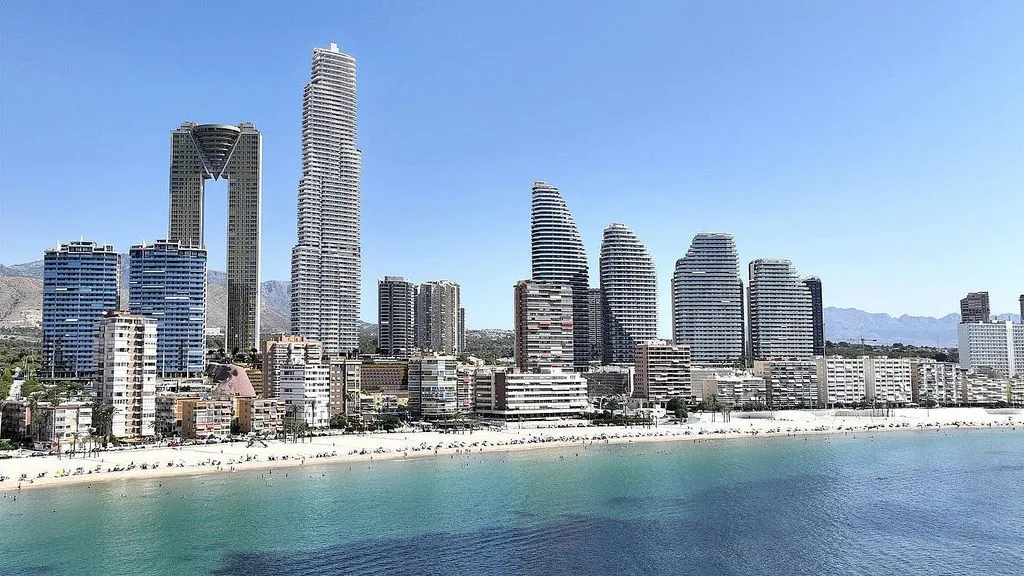 Apartment with Pool in Playa de Poniente, Benidorm