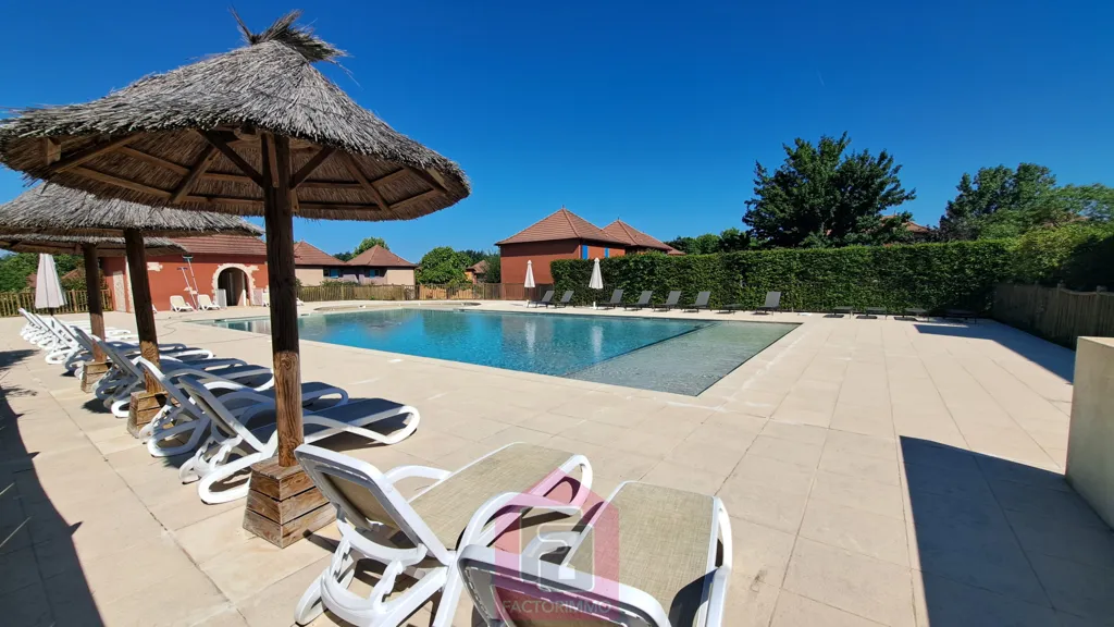 Bassein - Garden-Level Apartment with Pool in Prayssac