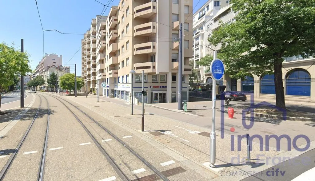 Extérieur - Ensemble de Bureaux en Centre-Ville à Saint-Étienne