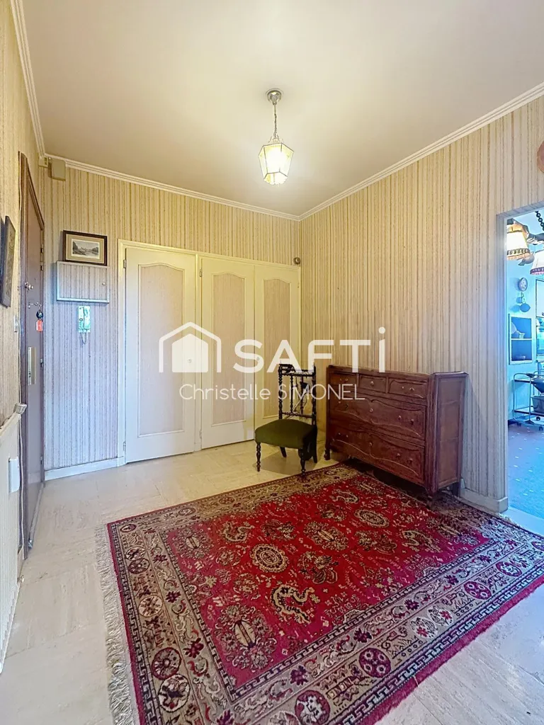 Elutuba - Spacious Flat with Balcony near Angers Centre