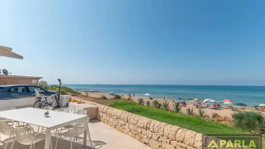 Terrasse - Villa with Beach Access in Marina di Ragusa
