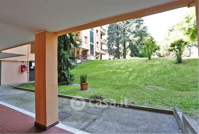 Giardino - Monolocale con balcone nel centro di Castellanza