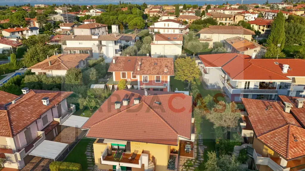 Õhuvaade - Rustic Bilocale with Lake View in Sirmione
