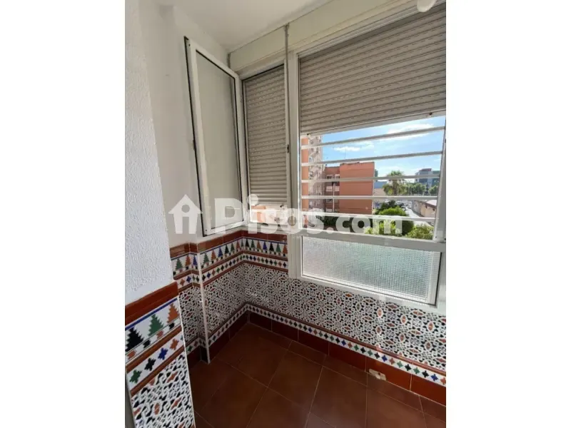 Balcone - Four-Bedroom Apartment with A/C in Montequinto