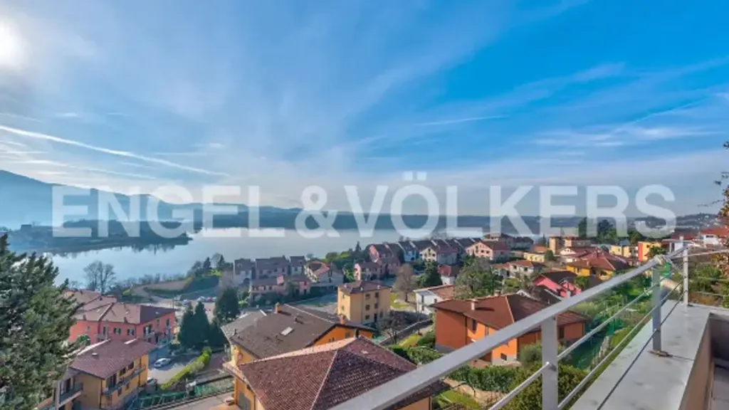Balcon - Contemporary Villa with Lake View in Civate