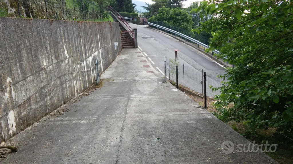 Exterior - Buildable Plot in Quiet Area, Grone