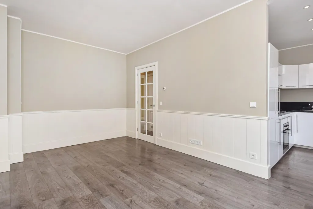 Elutuba - 4-Bedroom Apartment with South Balcony in Rustenburg