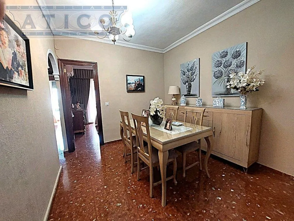Salle à manger - Apartment with Terrace in Carmona Road Area