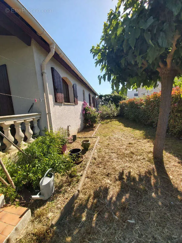 Giardino - Ground Floor Villa with Garden in Calvisson