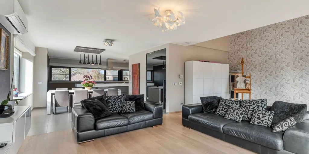 Séjour - Duplex avec Terrasse et Jardin à Genk