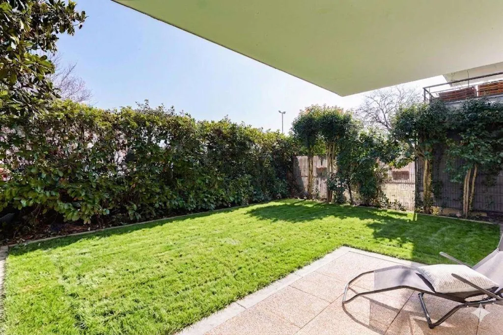 Aed - Renovated Garden Flat in Balma